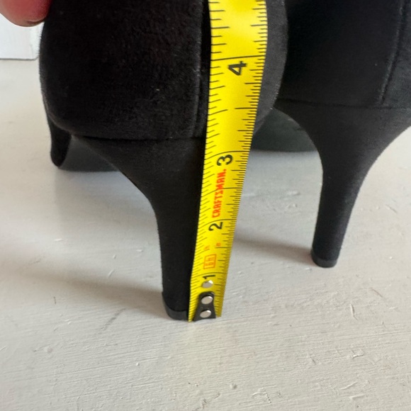 Torrid black faux suede heels size 8 1/2 wide width - Picture 7 of 9